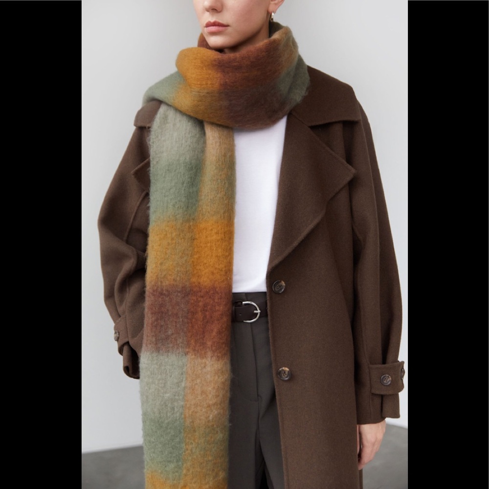 ISO OAK + FORT PATTERNED SCARF WITH TASSELS